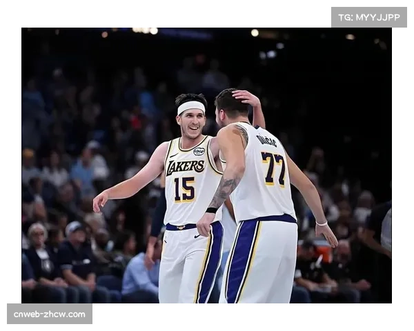 湖人近五场进攻效率123.9联盟第五 防守效率112.7同期第九